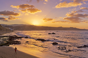 playa chica sunset