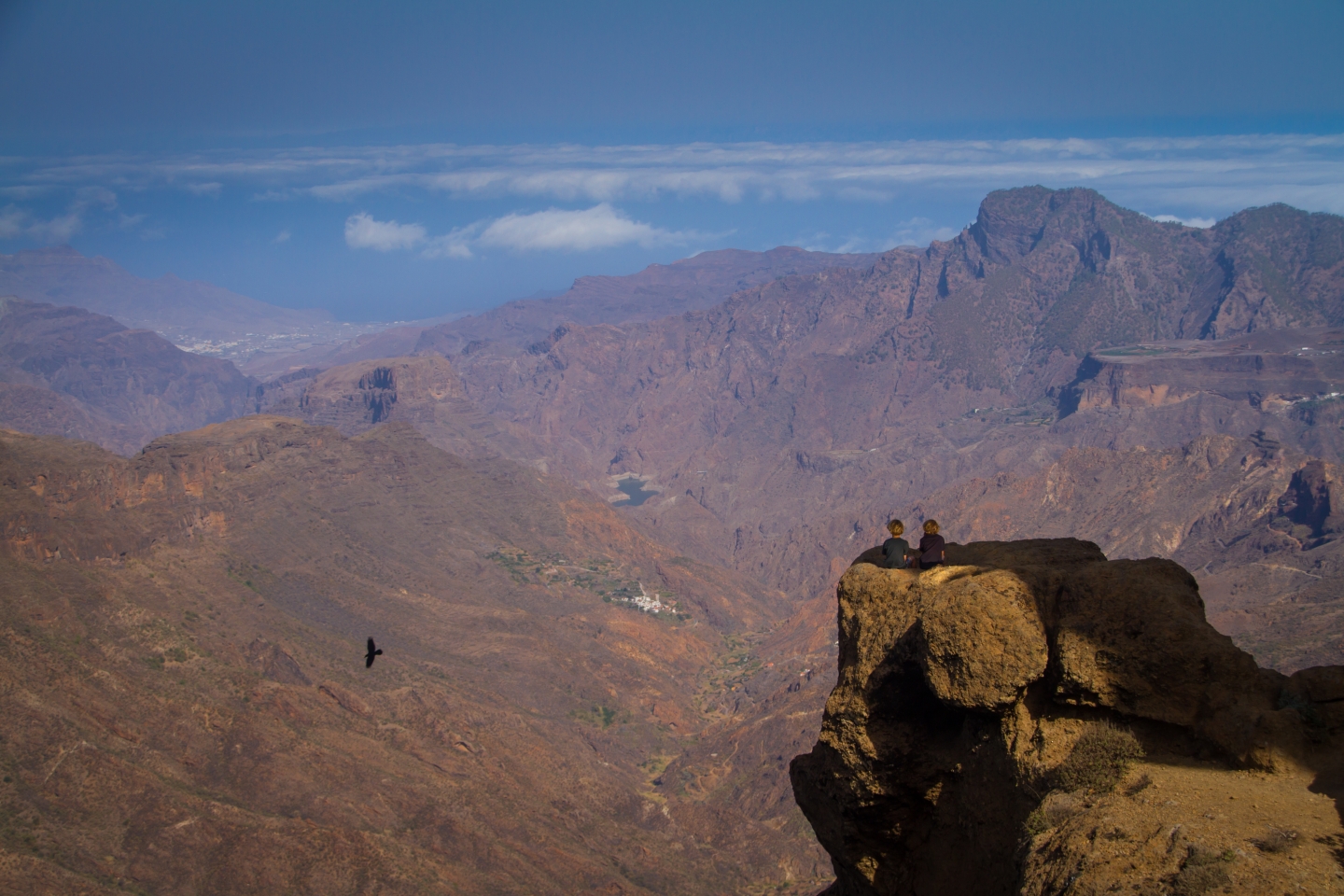 Roque Nublo platform looking west