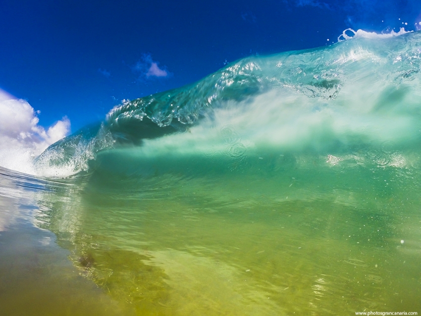 Gran Canaria expecting heat and big waves today